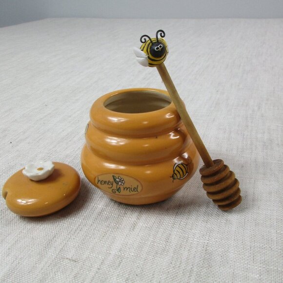 Honey‎ Miel Ceramic Beehive Honey Pot with Lid and Wooden Bumblebee Dipper Stick - Picture 4 of 7